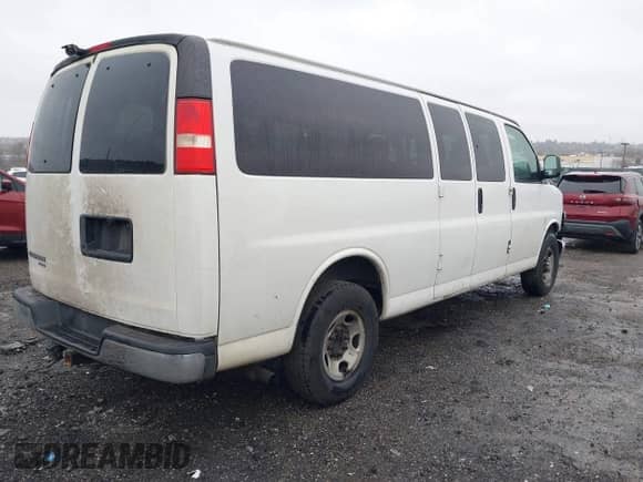 2015 Chevrolet Express Passenger LT с VIN 1GAZG1FG2F1103297, выставлен на аукционе IAAI как лот 41973861 с пробегом 493 237 миль миль и . История ставок и продаж доступна на DreamBid. Изображение 4.