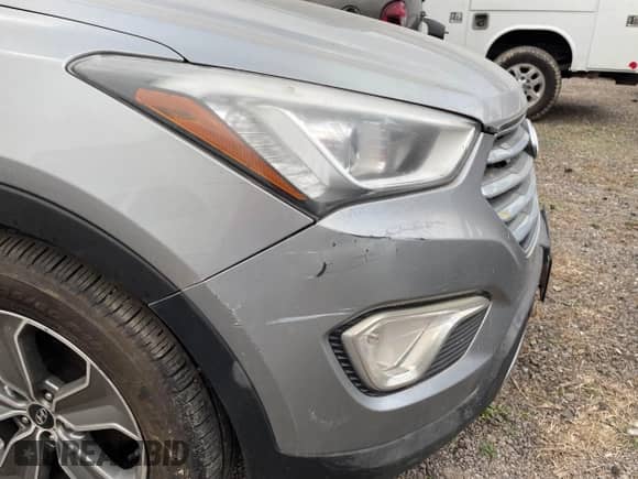 2015 Hyundai Santa Fe GLS with VIN KM8SM4HF4FU088867, listed as a IAAI auction lot 41725425 with 283,301 mi miles and . Bid and sale history available at DreamBid. Image 6.