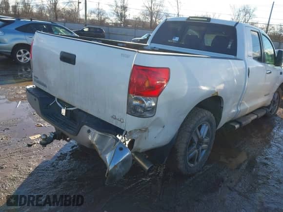 2007 Toyota Tundra Limited with VIN 5TBBV58127S482281, listed as a IAAI auction lot 41458719 with 196,993 mi miles and . Bid and sale history available at DreamBid. Image 4.