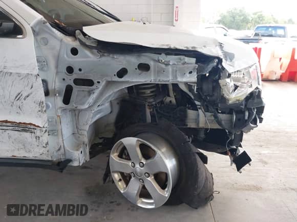 2013 Jeep Grand Cherokee Limited z VIN 1C4RJEBG6DC595730, wystawiony jako IAAI lot #43418036 z przebiegiem 163 431 mil mil oraz . Historia ofert i sprzedaży dostępna na DreamBid. Obrazek 6.