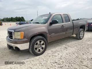 2007 GMC Sierra 1500 SLE1 z VIN 2GTEC190171513066, wystawiony jako Copart lot #65190765 z przebiegiem 258 208 mil mil oraz Szkoda całkowita • Salvage title. Historia ofert i sprzedaży dostępna na DreamBid. Obrazek 1.
