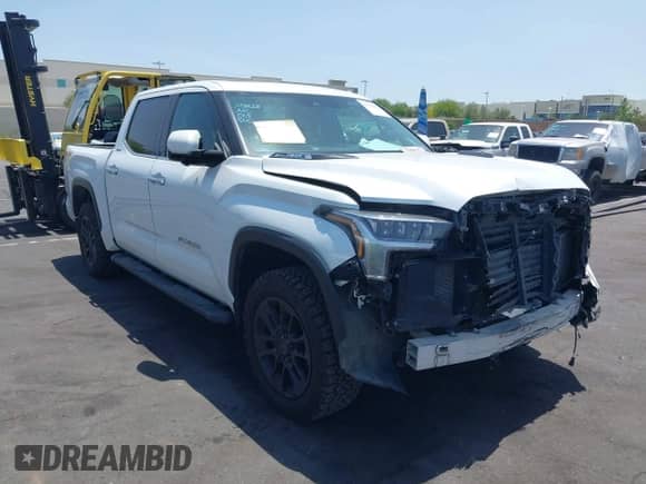 2023 Toyota Tundra Limited Hybrid z VIN 5TFJC5DBXPX037076, wystawiony jako IAAI lot #42324604 z przebiegiem 39 900 mil mil oraz . Historia ofert i sprzedaży dostępna na DreamBid. Obrazek 14.