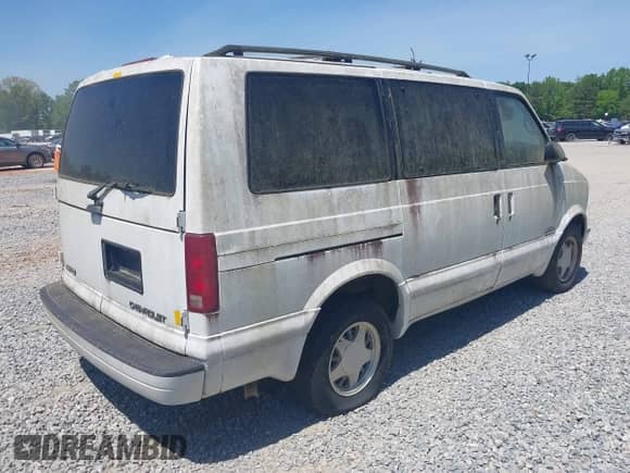 2000 Chevrolet Astro с VIN 1GNDM19WXYB115375, выставлен на аукционе IAAI как лот 42058298 с пробегом 166 420 миль миль и . История ставок и продаж доступна на DreamBid. Изображение 4.