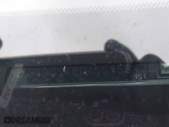 2025 Toyota Sienna XLE z VIN 5TDJSKFC1SS158438, wystawiony jako IAAI lot #42432981 z przebiegiem 6 411 mil mil oraz . Historia ofert i sprzedaży dostępna na DreamBid. Obrazek 9.