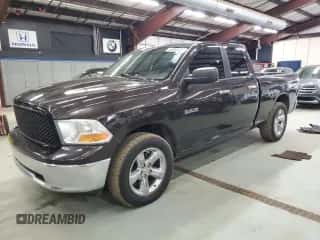 2010 Dodge 1500 SLT z VIN 1D7RV1GPXAS262735, wystawiony jako Copart lot #90466335 z przebiegiem 159 425 mil mil oraz Czysty tytuł • Clean title. Historia ofert i sprzedaży dostępna na DreamBid. Obrazek 1.