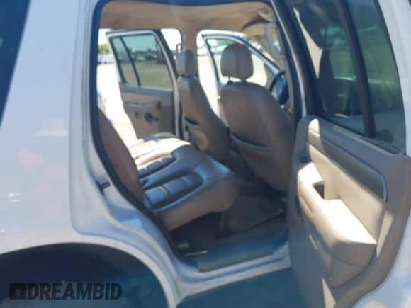 2004 Ford Explorer XLT с VIN 1FMZU63KX4ZA25853, выставлен на аукционе IAAI как лот 43433614 с пробегом Не указан миль и . История ставок и продаж доступна на DreamBid. Изображение 8.