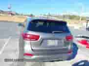 2019 Kia Sorento LX с VIN 5XYPG4A33KG466061, выставлен на аукционе IAAI как лот 43421820 с пробегом 106 101 миль миль и . История ставок и продаж доступна на DreamBid. Изображение 16.