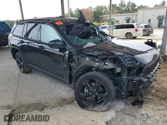 2023 Jeep Grand Cherokee Altitude z VIN 1C4RJHAG8PC513505, wystawiony jako Copart lot #70729405 z przebiegiem 43 936 mil mil oraz Szkoda całkowita • Salvage title. Historia ofert i sprzedaży dostępna na DreamBid. Obrazek 4.