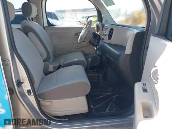 2010 Nissan Cube S z VIN JN8AZ2KR3AT169578, wystawiony jako IAAI lot #42555182 z przebiegiem 122 163 mil mil oraz . Historia ofert i sprzedaży dostępna na DreamBid. Obrazek 5.