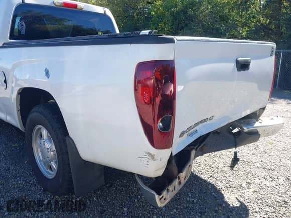 2008 Chevrolet Colorado 1LT с VIN 1GCCS14E588127732, выставлен на аукционе IAAI как лот 43482628 с пробегом 140 378 миль миль и . История ставок и продаж доступна на DreamBid. Изображение 17.