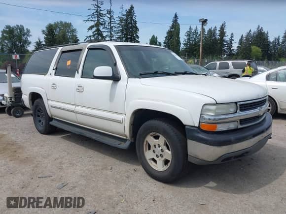 2001 Chevrolet Suburban LT z VIN 3GNFK16T51G203269, wystawiony jako IAAI lot #42219109 z przebiegiem 245 138 mil mil oraz . Historia ofert i sprzedaży dostępna na DreamBid. Obrazek 1.