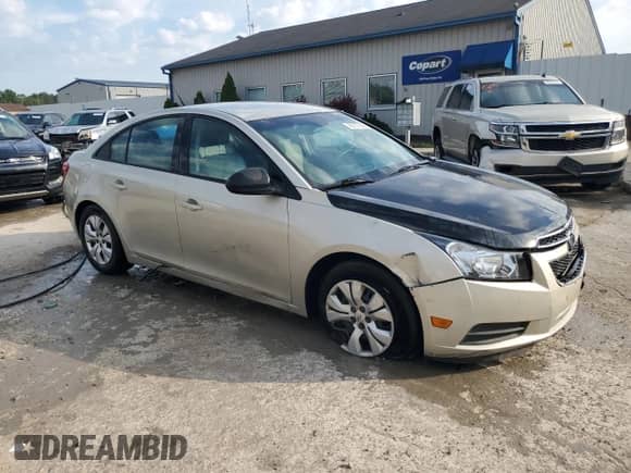 2013 Chevrolet Cruze LS z VIN 1G1PA5SH9D7255179, wystawiony jako Copart lot #80737295 z przebiegiem 139 930 mil mil oraz Szkoda całkowita • Salvage title. Historia ofert i sprzedaży dostępna na DreamBid. Obrazek 4.