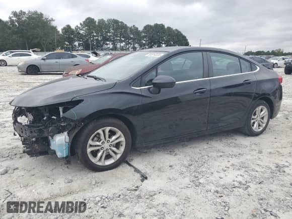 2019 Chevrolet Cruze LT с VIN 1G1BE5SM5K7146047, выставлен на аукционе Copart как лот 84614035 с пробегом 31 056 миль миль и Списание • Salvage title. История ставок и продаж доступна на DreamBid. Изображение 1.
