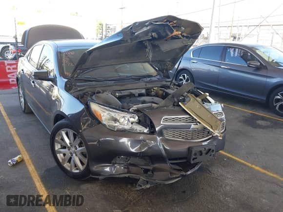 2013 Chevrolet Malibu LTZ с VIN 1G11H5SA3DF266172, выставлен на аукционе IAAI как лот 42872374 с пробегом 162 683 миль миль и . История ставок и продаж доступна на DreamBid. Изображение 6.