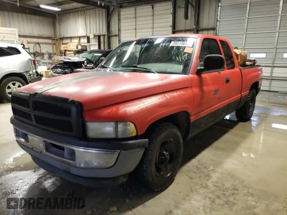 1999 Dodge 1500 z VIN 1B7HC13Y9XJ580712, wystawiony jako Copart lot #38219694 z przebiegiem Nie podano mil oraz Szkoda całkowita • Salvage title. Historia ofert i sprzedaży dostępna na DreamBid. Obrazek 1.