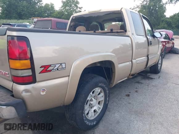 2004 GMC Sierra 1500 SLE with VIN 2GTEK19T641320369, listed as a IAAI auction lot 42674131 with 180,220 mi miles and . Bid and sale history available at DreamBid. Image 21.