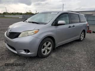 2012 Toyota Sienna with VIN 5TDZK3DC8CS252345, listed as a Copart auction lot 71726215 with 237,196 mi miles and Clean title. Bid and sale history available at DreamBid. Image 1.