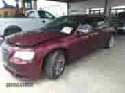 2017 Chrysler 300 C с VIN 2C3CCAKG0HH637485, выставлен на аукционе IAAI как лот 42424501 с пробегом Не указан миль и . История ставок и продаж доступна на DreamBid. Изображение 2.