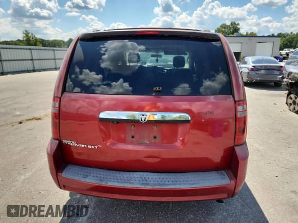 2008 Dodge Grand Caravan SXT z VIN 2D8HN54P88R109527, wystawiony jako Copart lot #81540435 z przebiegiem Nie podano mil oraz Szkoda całkowita • Salvage title. Historia ofert i sprzedaży dostępna na DreamBid. Obrazek 6.