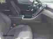 2023 Mercedes-Benz C 300 z VIN W1KAF4GB3PR089916, wystawiony jako IAAI lot #42286260 z przebiegiem 34 050 mil mil oraz . Historia ofert i sprzedaży dostępna na DreamBid. Obrazek 5.