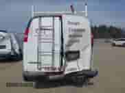 2017 Chevrolet Express Cargo z VIN 1GCZGHFG5H1349912, wystawiony jako IAAI lot #41638800 z przebiegiem 126 262 mil mil oraz . Historia ofert i sprzedaży dostępna na DreamBid. Obrazek 16.