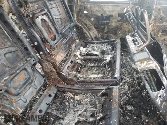 2009 Cadillac Escalade z VIN 1GYFC23279R302172, wystawiony jako Copart lot #87436694 z przebiegiem Nie podano mil oraz Nie do naprawy • Non repairable. Historia ofert i sprzedaży dostępna na DreamBid. Obrazek 11.