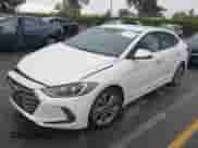 2017 Hyundai Elantra SE z VIN 5NPD84LF5HH052515, wystawiony jako IAAI lot #43431716 z przebiegiem 80 025 mil mil oraz . Historia ofert i sprzedaży dostępna na DreamBid. Obrazek 2.
