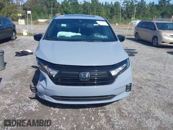 2024 Honda Odyssey Sport z VIN 5FNRL6H77RB065378, wystawiony jako IAAI lot #43385419 z przebiegiem 18 405 mil mil oraz . Historia ofert i sprzedaży dostępna na DreamBid. Obrazek 12.