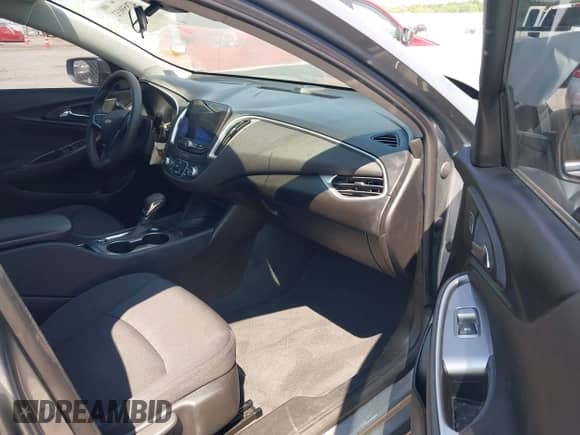2023 Chevrolet Malibu LS z VIN 1G1ZC5ST1PF158267, wystawiony jako IAAI lot #42959032 z przebiegiem 40 775 mil mil oraz . Historia ofert i sprzedaży dostępna na DreamBid. Obrazek 5.