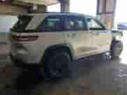 2024 Jeep Grand Cherokee Laredo с VIN 1C4RJHAG3R8580776, выставлен на аукционе Copart как лот 86230465 с пробегом 23 357 миль миль и Списание • Salvage title. История ставок и продаж доступна на DreamBid. Изображение 3.