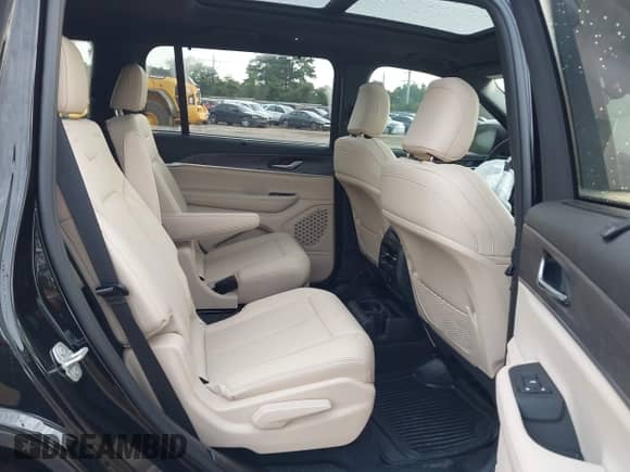 2024 Jeep Grand Cherokee Limited with VIN 1C4RJKBG6R8573008, listed as a IAAI auction lot 42501888 with 5,346 mi miles and . Bid and sale history available at DreamBid. Image 8.