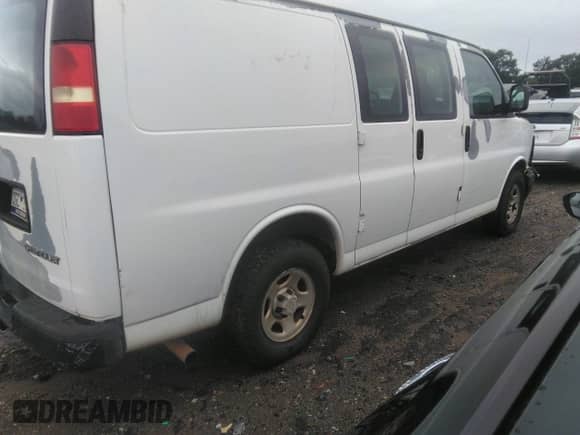 2004 Chevrolet Express Cargo с VIN 1GCFG15X141123887, выставлен на аукционе IAAI как лот 42900889 с пробегом 284 409 миль миль и . История ставок и продаж доступна на DreamBid. Изображение 4.