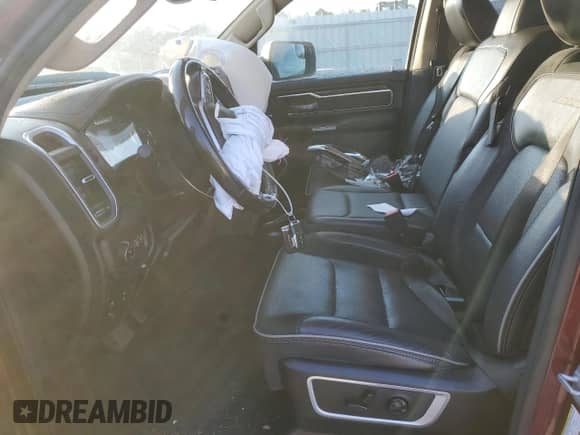 2020 Ram 1500 Laramie z VIN 1C6SRFJM5LN138649, wystawiony jako Copart lot #71438955 z przebiegiem 125 772 mil mil oraz Szkoda całkowita • Salvage title. Historia ofert i sprzedaży dostępna na DreamBid. Obrazek 7.