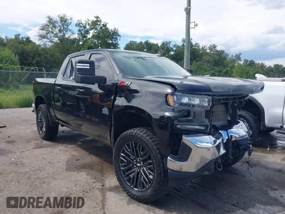 2020 Chevrolet Silverado 1500 LT with VIN 3GCUYDED2LG109380, listed as a IAAI auction lot 43320453 with Not provided miles and . Bid and sale history available at DreamBid. Image 1.