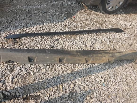 2018 Ford Explorer z VIN 1FM5K7B82JGB99729, wystawiony jako IAAI lot #39946752 z przebiegiem 109 021 mil mil oraz . Historia ofert i sprzedaży dostępna na DreamBid. Obrazek 12.