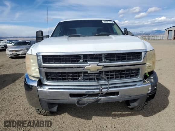 2010 Chevrolet Silverado 2500HD Work Truck z VIN 1GC5KVBGXAZ261320, wystawiony jako Copart lot #49707575 z przebiegiem 144 931 mil mil oraz Szkoda całkowita • Salvage title. Historia ofert i sprzedaży dostępna na DreamBid. Obrazek 5.