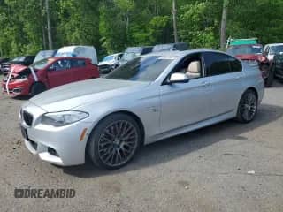 2011 BMW 5 Series 550i xDrive с VIN WBAFU9C58BC785151, выставлен на аукционе Copart как лот 57291595 с пробегом 99 725 миль миль и Списание • Salvage title. История ставок и продаж доступна на DreamBid. Изображение 1.