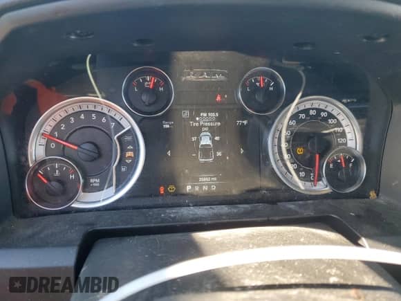 2022 Ram 1500 Tradesman z VIN 3C6RR7KG5NG313944, wystawiony jako Copart lot #44738875 z przebiegiem 25 962 mil mil oraz Szkoda całkowita • Salvage title. Historia ofert i sprzedaży dostępna na DreamBid. Obrazek 9.