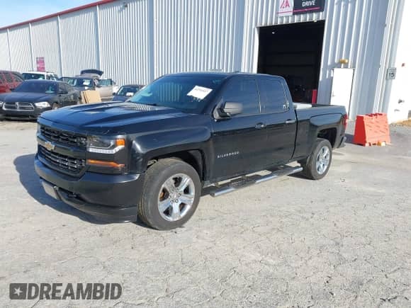2016 Chevrolet Silverado 1500 Custom с VIN 1GCRCPEC8GZ375747, выставлен на аукционе IAAI как лот 41591857 с пробегом 128 933 миль миль и . История ставок и продаж доступна на DreamBid. Изображение 17.