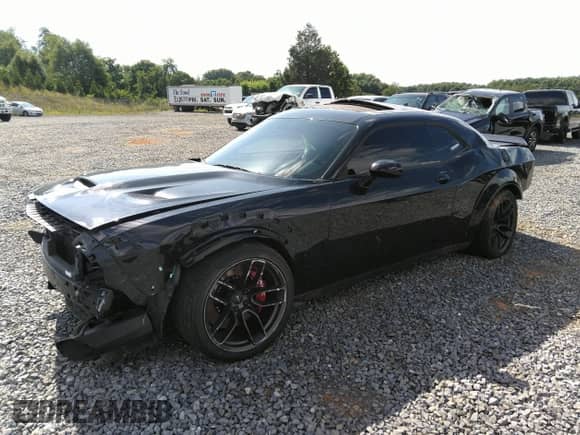 2022 Dodge Challenger R/T Scat Pack Widebody z VIN 2C3CDZFJ9NH140206, wystawiony jako IAAI lot #42726610 z przebiegiem 32 618 mil mil oraz . Historia ofert i sprzedaży dostępna na DreamBid. Obrazek 17.