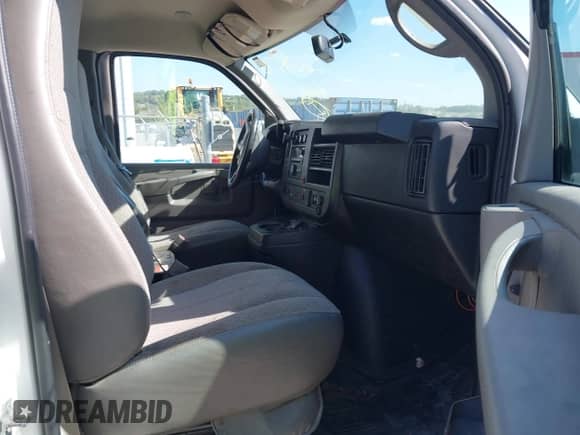 2015 Chevrolet Express Cargo with VIN 1GCWGFCFXF1154470, listed as a IAAI auction lot 42664806 with Not provided miles and . Bid and sale history available at DreamBid. Image 5.