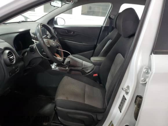 2020 Hyundai Kona SE с VIN KM8K1CAA6LU407988, выставлен на аукционе Copart как лот 59869155 с пробегом 95 758 миль миль и Списание • Salvage title. История ставок и продаж доступна на DreamBid. Изображение 7.