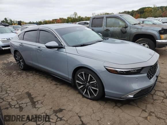 2024 Honda Accord Touring with VIN 1HGCY2F85RA045815, listed as a Copart auction lot 85090645 with 31,652 mi miles and Salvage title. Bid and sale history available at DreamBid. Image 4.