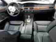 2009 BMW 5 Series 528i z VIN WBANU53589C123505, wystawiony jako Copart lot #85678104 z przebiegiem Nie podano mil oraz Szkoda całkowita • Salvage title. Historia ofert i sprzedaży dostępna na DreamBid. Obrazek 8.