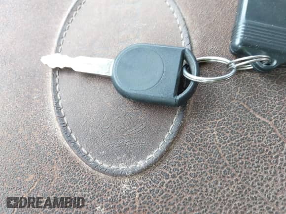 2006 Ford F-150 XLT z VIN 1FTPW12566KB22418, wystawiony jako IAAI lot #43084063 z przebiegiem 257 282 mil mil oraz . Historia ofert i sprzedaży dostępna na DreamBid. Obrazek 11.