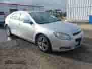 2010 Chevrolet Malibu 2LT z VIN 1G1ZD5EBXAF207800, wystawiony jako IAAI lot #42646109 z przebiegiem 151 442 mil mil oraz . Historia ofert i sprzedaży dostępna na DreamBid. Obrazek 1.