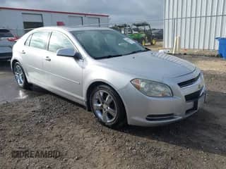 2010 Chevrolet Malibu 2LT z VIN 1G1ZD5EBXAF207800, wystawiony jako IAAI lot #42646109 z przebiegiem 151 442 mil mil oraz . Historia ofert i sprzedaży dostępna na DreamBid. Obrazek 1.