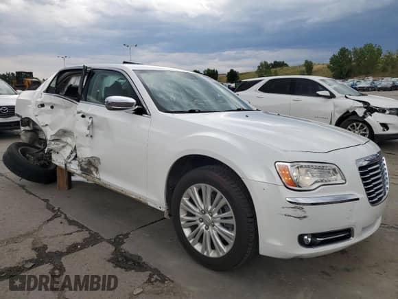 2013 Chrysler 300 C с VIN 2C3CCAKG1DH558773, выставлен на аукционе Copart как лот 65583095 с пробегом 97 406 миль миль и Списание • Salvage title. История ставок и продаж доступна на DreamBid. Изображение 4.