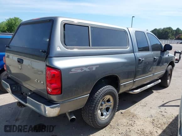 2008 Dodge 1500 SLT with VIN 1D7HU18NX8J205835, listed as a IAAI auction lot 42406547 with 143,271 mi miles and . Bid and sale history available at DreamBid. Image 4.