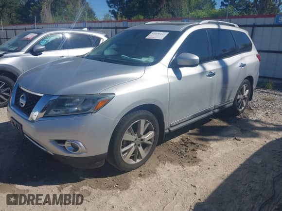 2015 Nissan Pathfinder S z VIN 5N1AR2MN2FC678019, wystawiony jako IAAI lot #43436107 z przebiegiem 155 739 mil mil oraz . Historia ofert i sprzedaży dostępna na DreamBid. Obrazek 18.